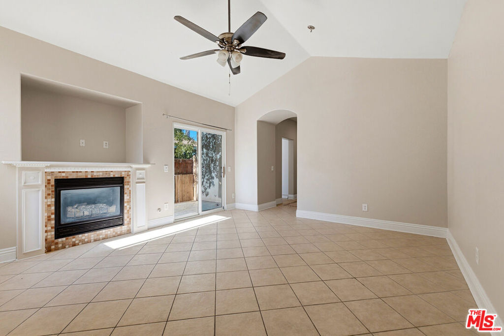 3896 Manquelo Court Property Photo 8