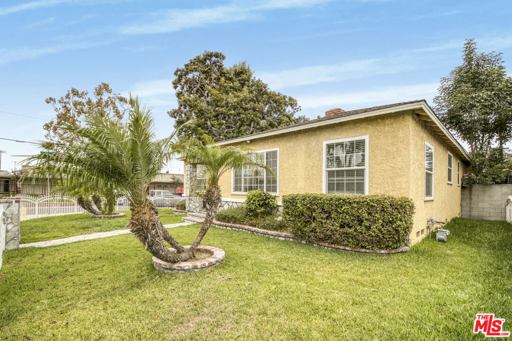 1300 S California Avenue Property Photo 4