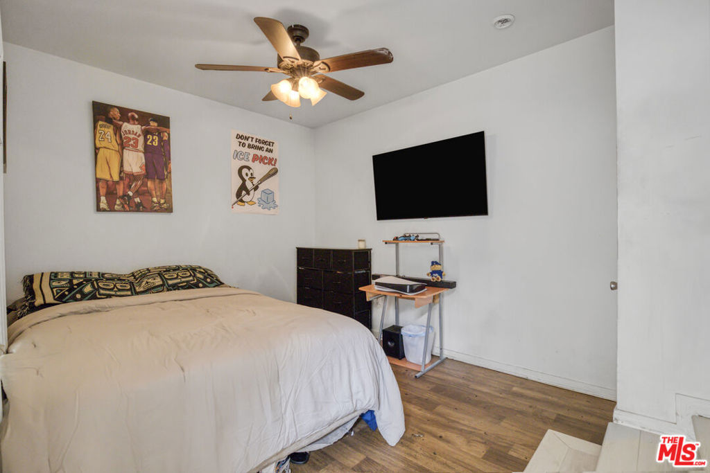 1300 S California Avenue Property Photo 20