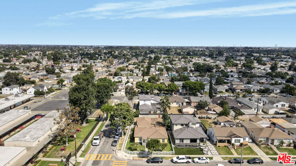 1300 S California Avenue Property Photo 31