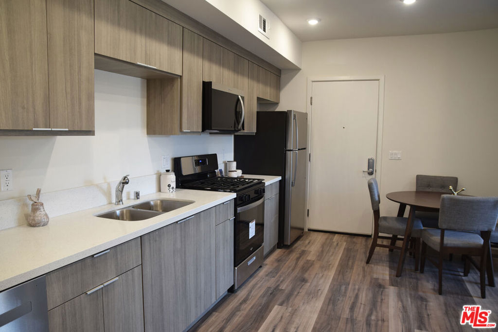 6755 Sylmar Avenue 209 Property Photo 2
