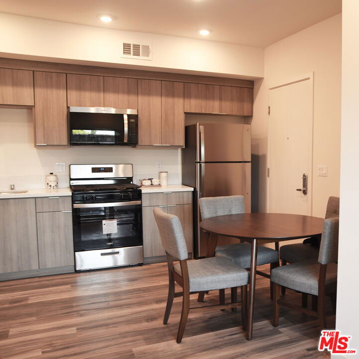 6755 Sylmar Avenue 508 Property Photo 4