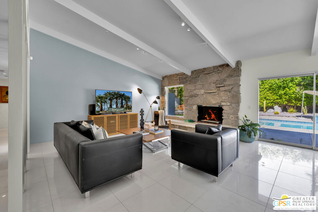 1020 W Via Vadera Property Photo 7