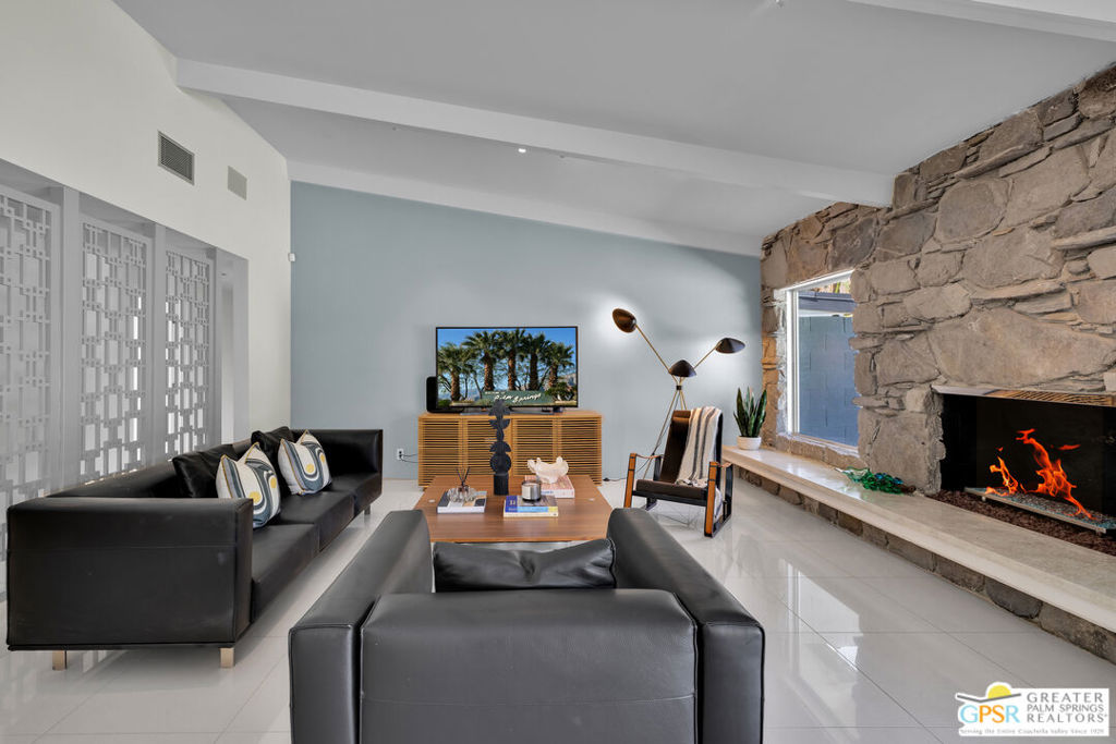 1020 W Via Vadera Property Photo 10