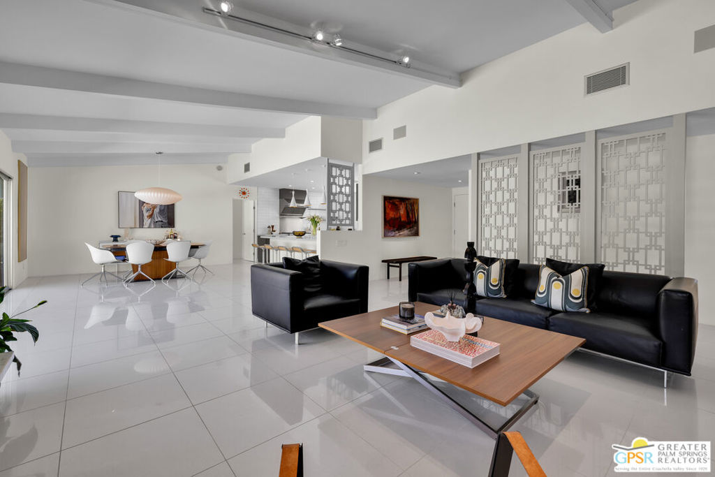 1020 W Via Vadera Property Photo 13