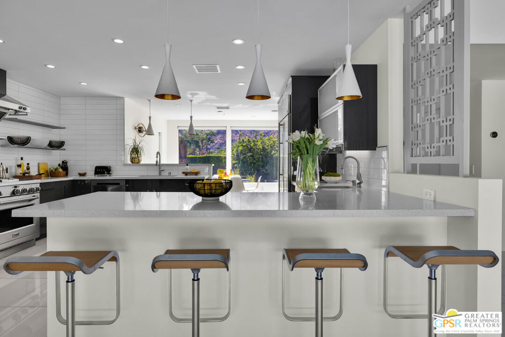 1020 W Via Vadera Property Photo 18