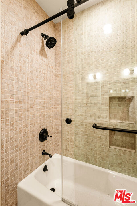 1370 Kelton Avenue 106 Property Photo 18