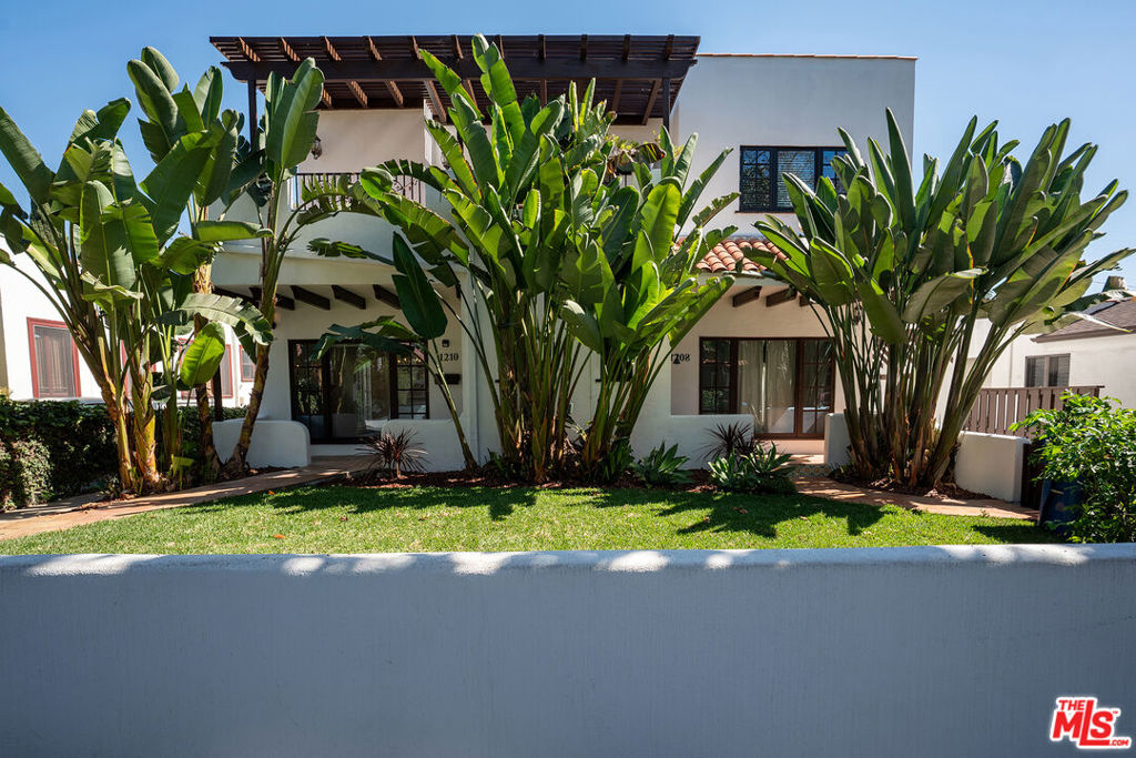 1210 N Poinsettia Drive Property Photo 1