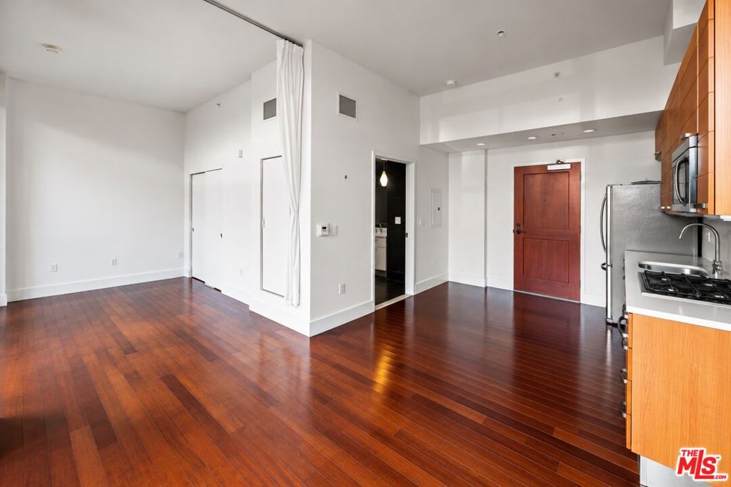 460 S Spring Street 205 Property Photo 7