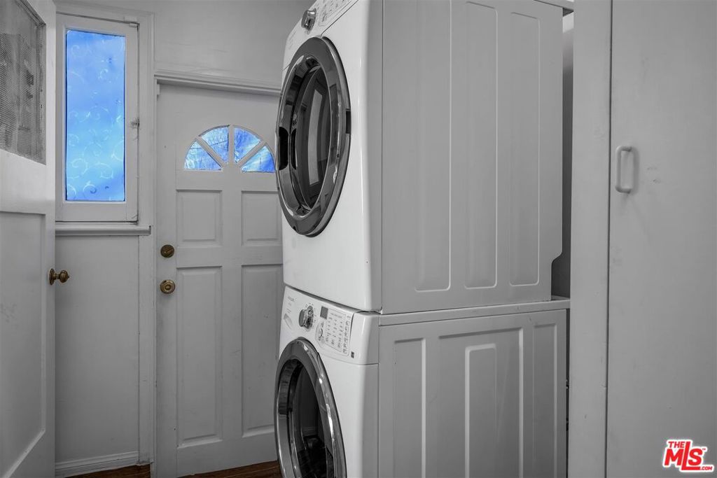 928 26th Street Property Photo 32