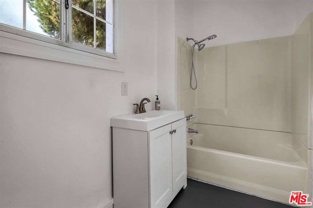 928 26th Street Property Photo 35