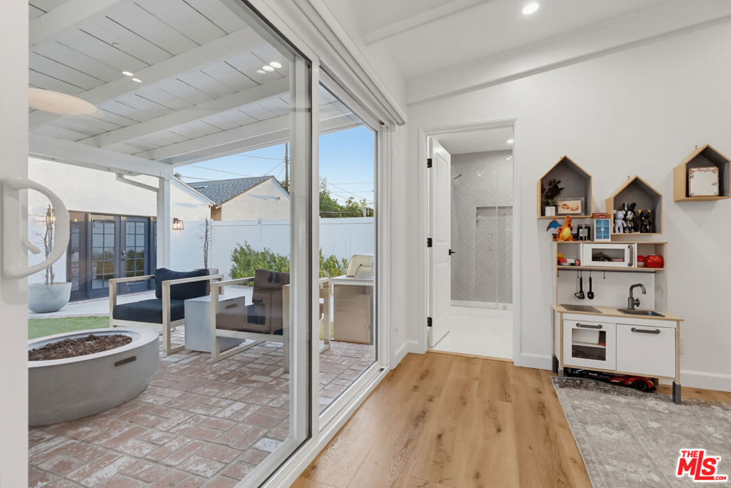 12822 Waddell Street Property Photo 22