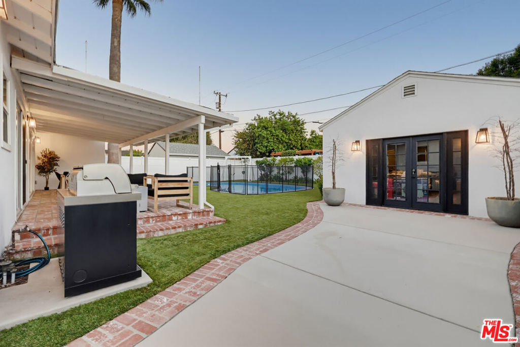 12822 Waddell Street Property Photo 34