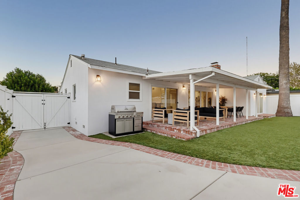 12822 Waddell Street Property Photo 38