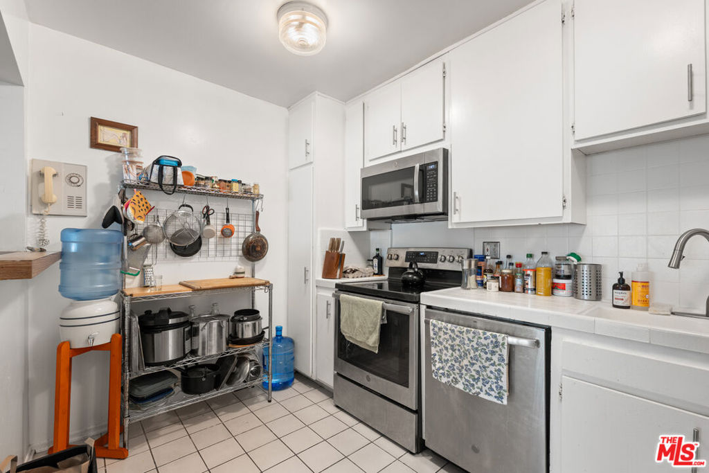 8148 Redlands Street 107 Property Photo 6