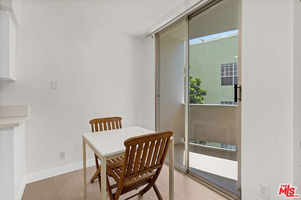 7250 Franklin Avenue 507 Property Photo 5