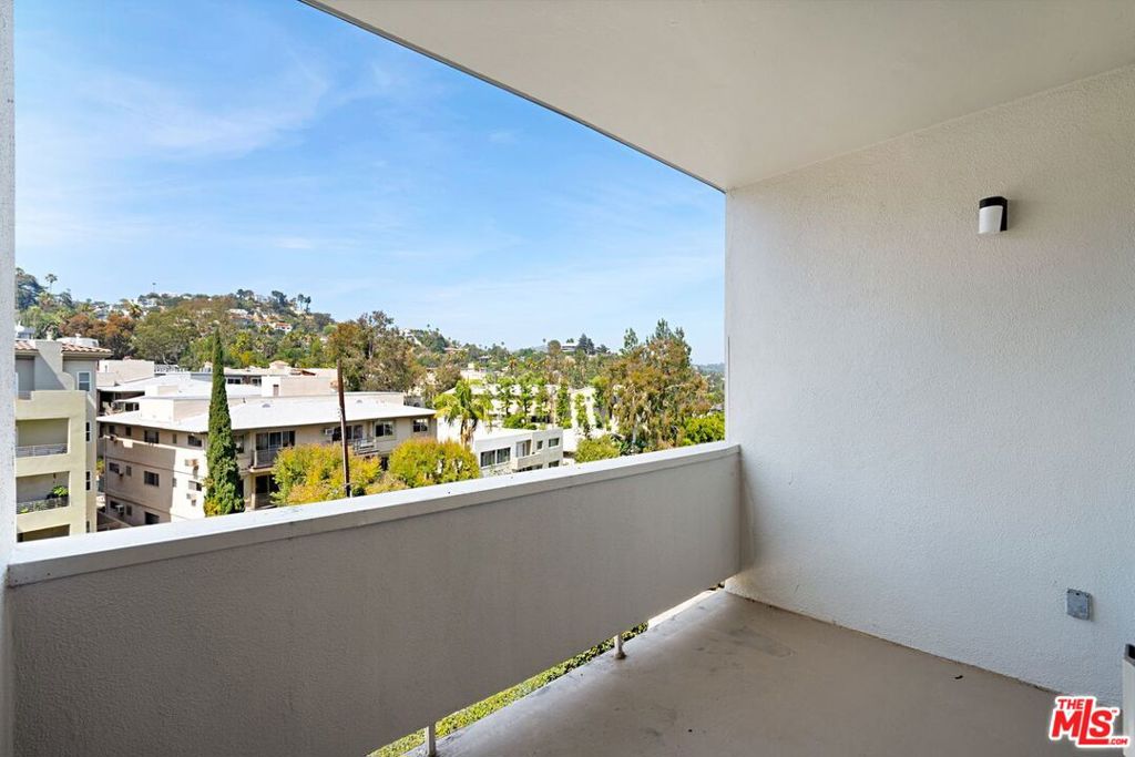 7250 Franklin Avenue 507 Property Photo 12