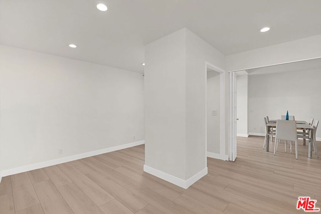 7250 Franklin Avenue 507 Property Photo 24