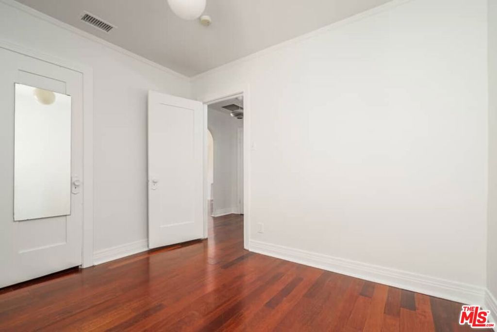 3402 Glenhurst Avenue Property Photo 16
