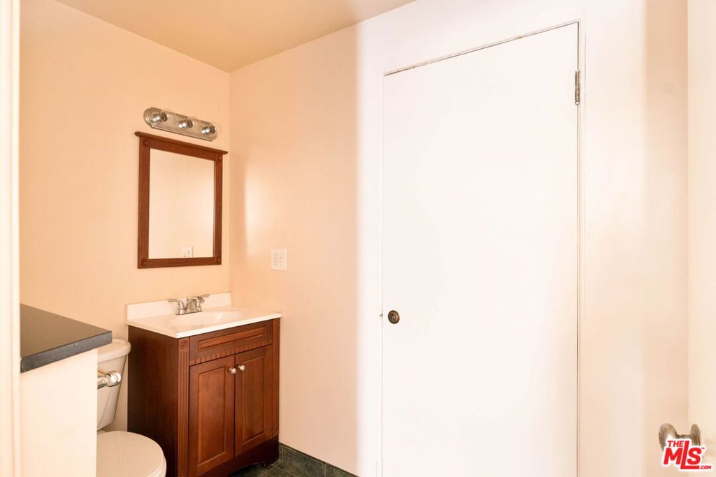 2470 Micheltorena Street Property Photo 8