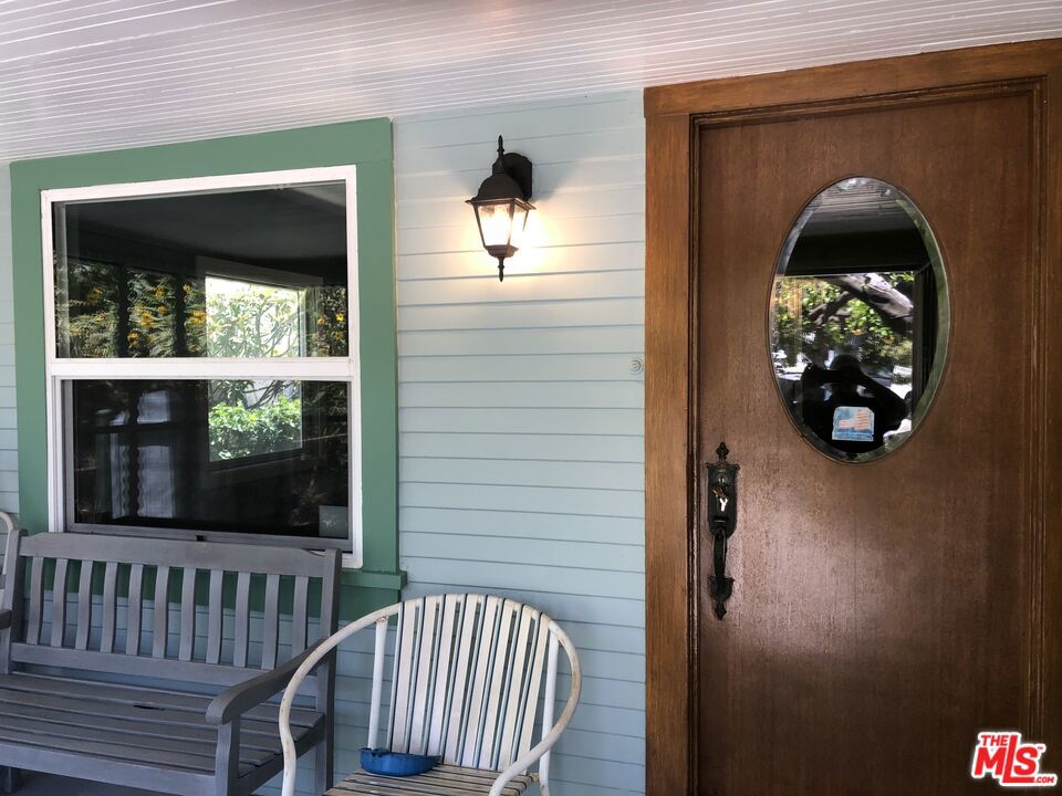3334 Carlyle Street Property Photo 1