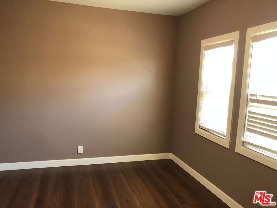 3334 Carlyle Street Property Photo 31