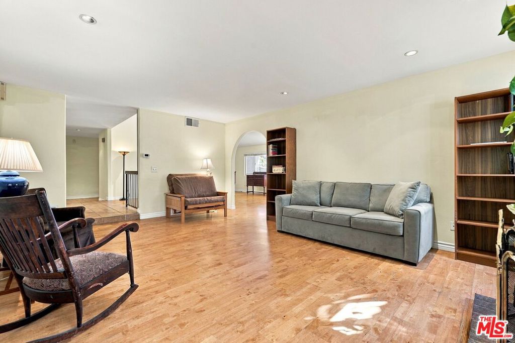 21404 Germain Street Property Photo 13