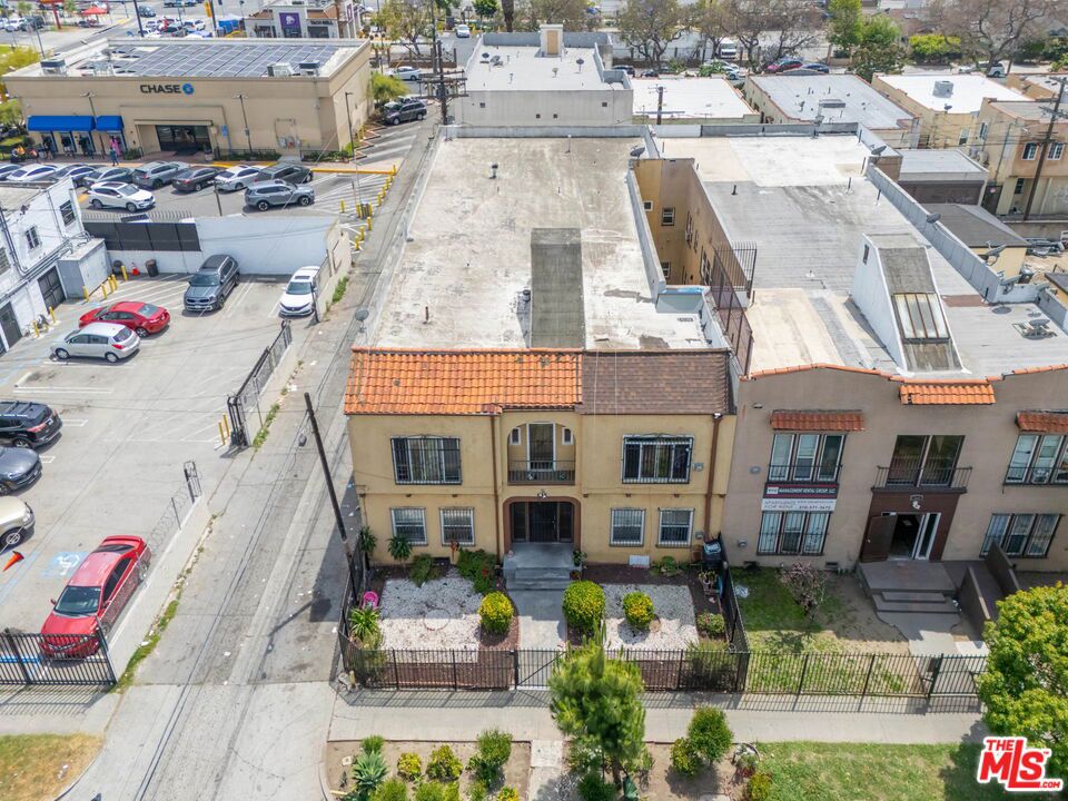 1014 W 57th Street Property Photo 4