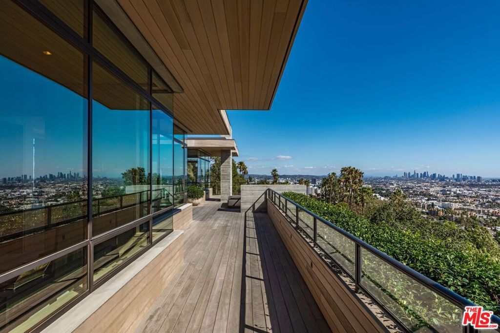 7661 Curson Terrace Property Photo 23