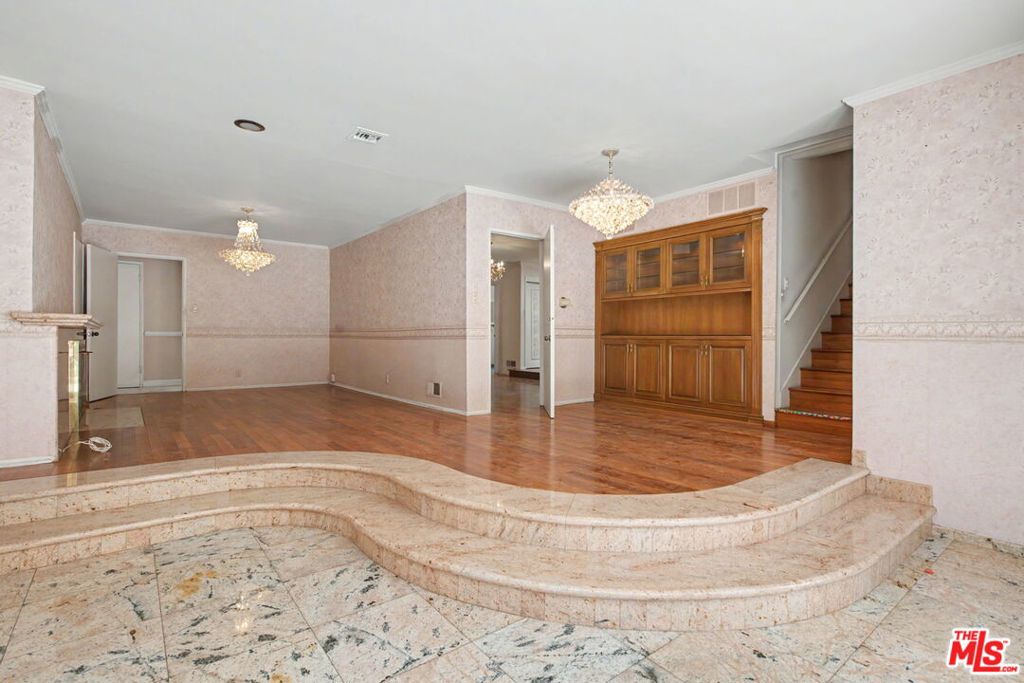 108 N Thurston Avenue Property Photo 19