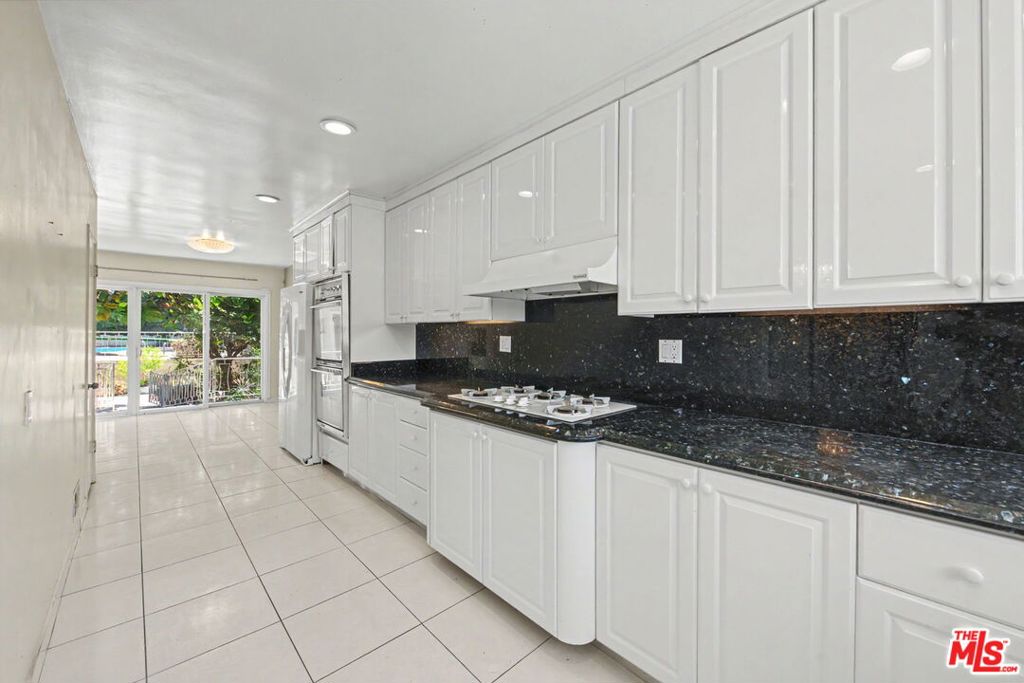 108 N Thurston Avenue Property Photo 32