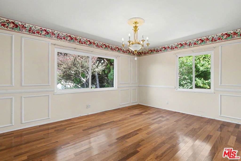 108 N Thurston Avenue Property Photo 41