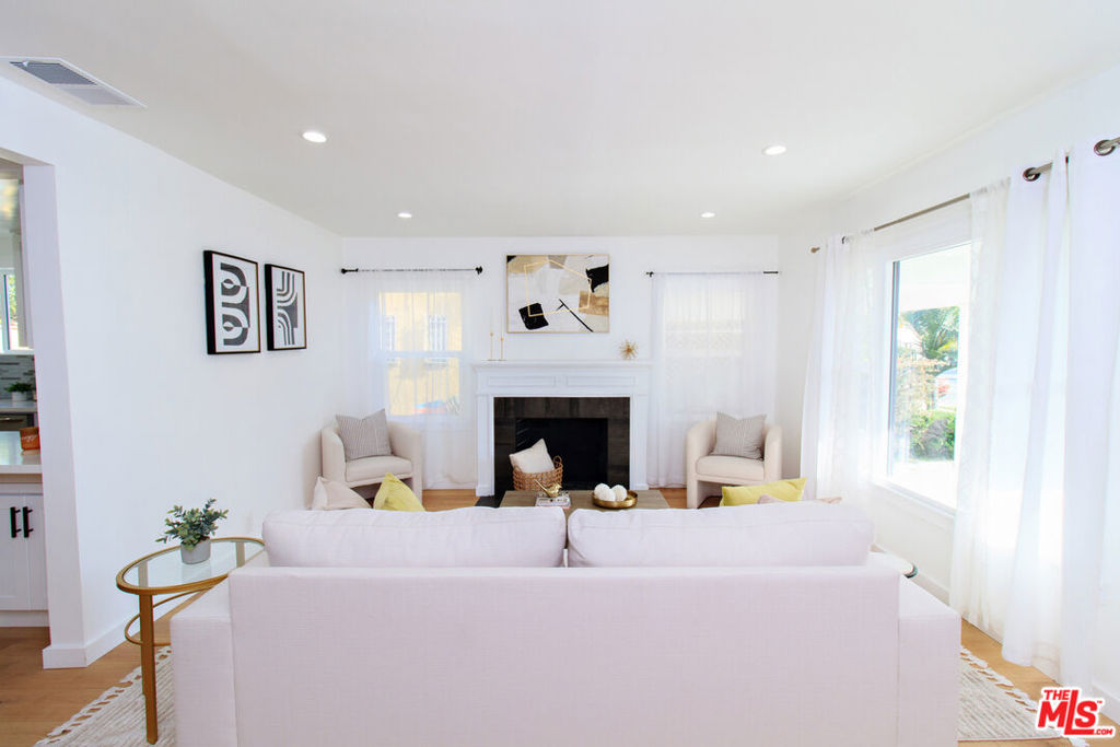 4068 Sutro Avenue Property Photo 20