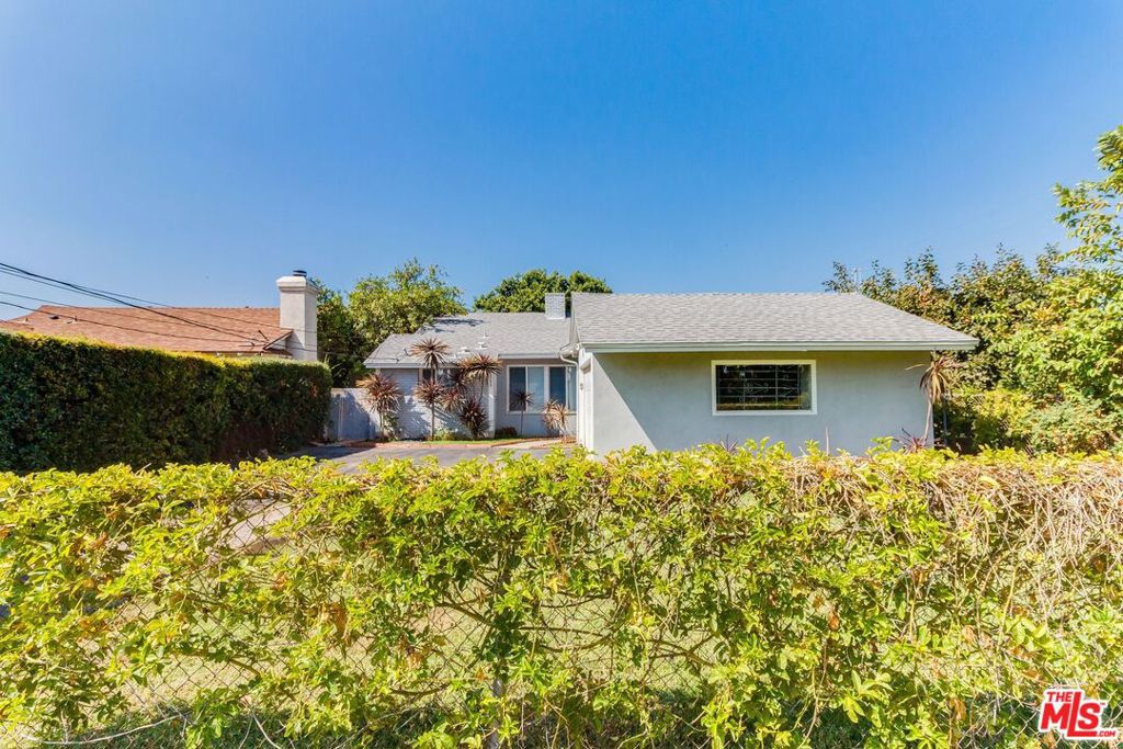 7553 Garden Grove Avenue Property Photo 4