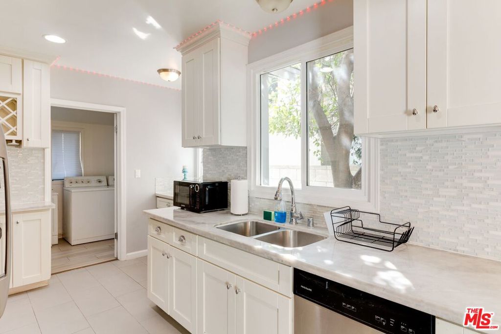 7553 Garden Grove Avenue Property Photo 11