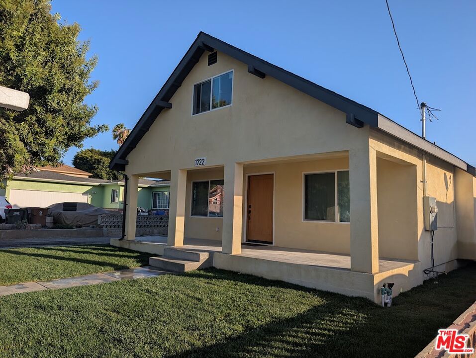 1722 W 120th Street Property Photo 1