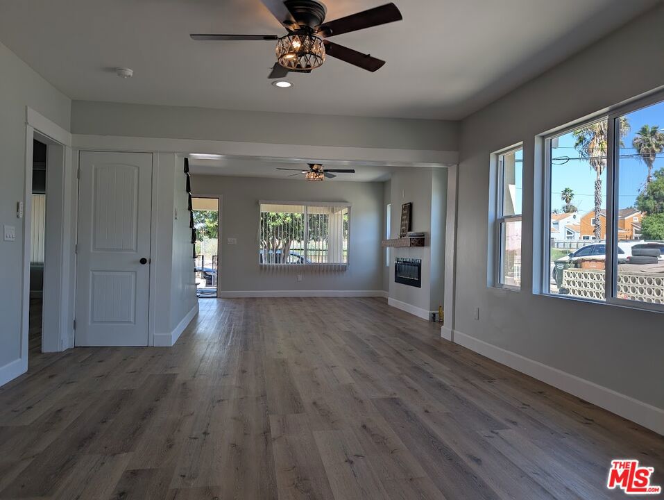 1722 W 120th Street Property Photo 3