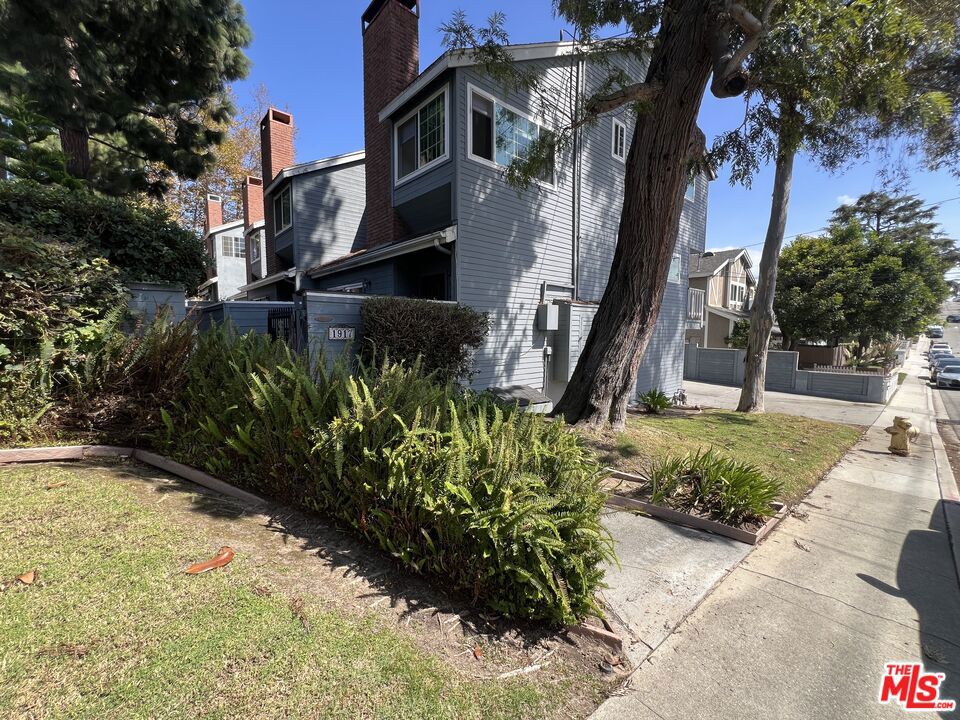 1917 Nelson Avenue G Property Photo 39