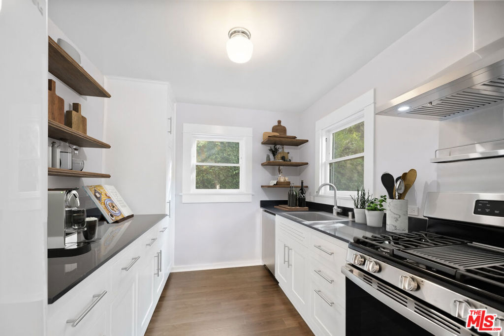 2609 1/4 3rd Street Property Photo 6