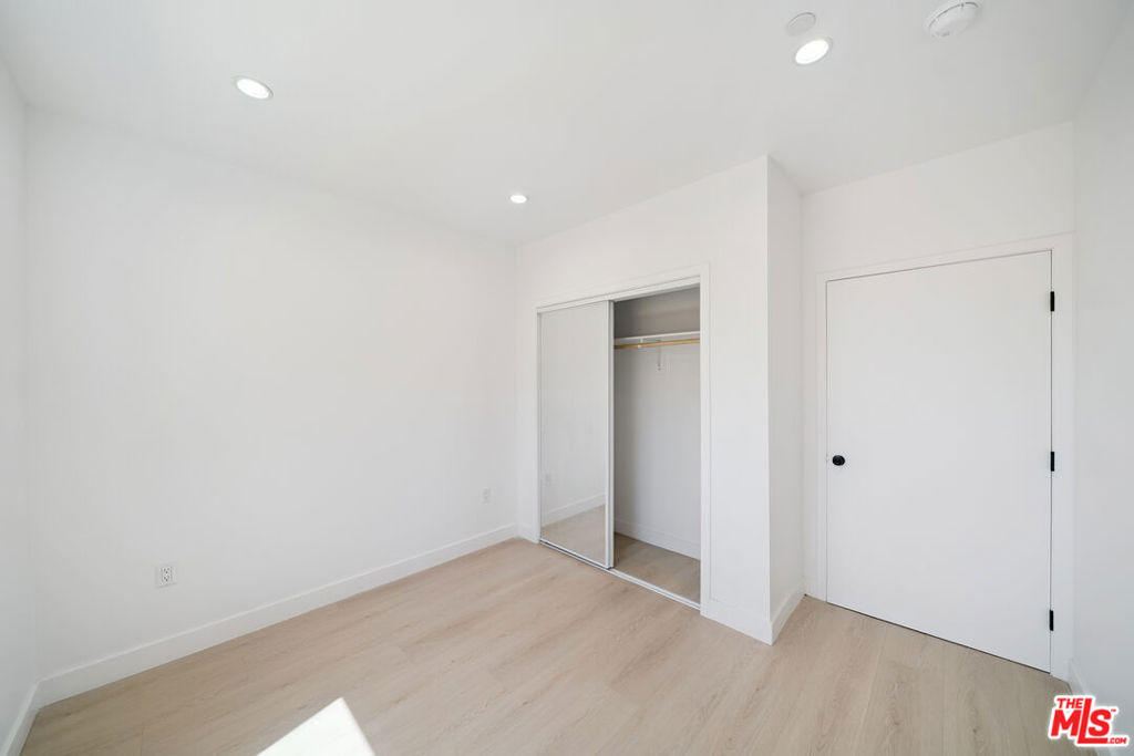 5655 Case Avenue 3 Property Photo 7