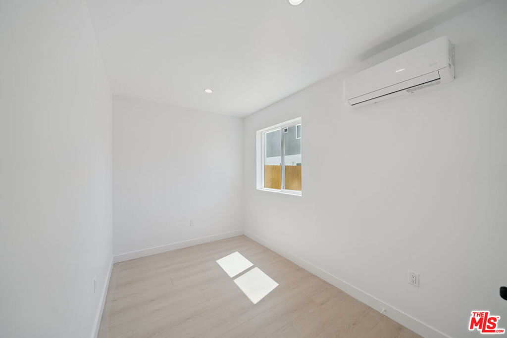 5655 Case Avenue 3 Property Photo 12