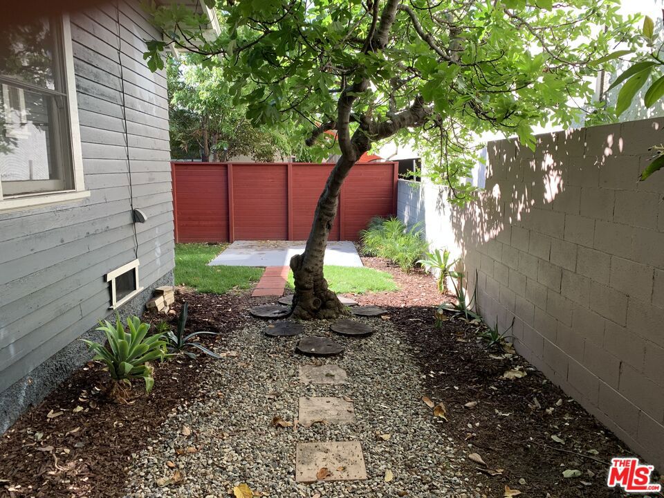 412 W Windsor Road Property Photo 22
