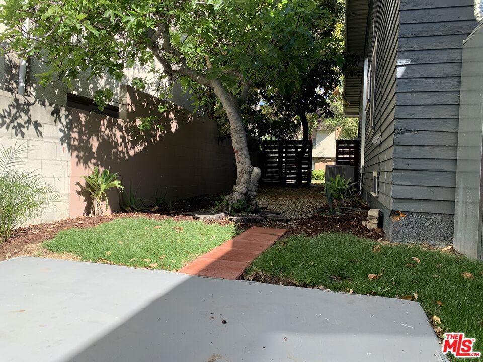 412 W Windsor Road Property Photo 24