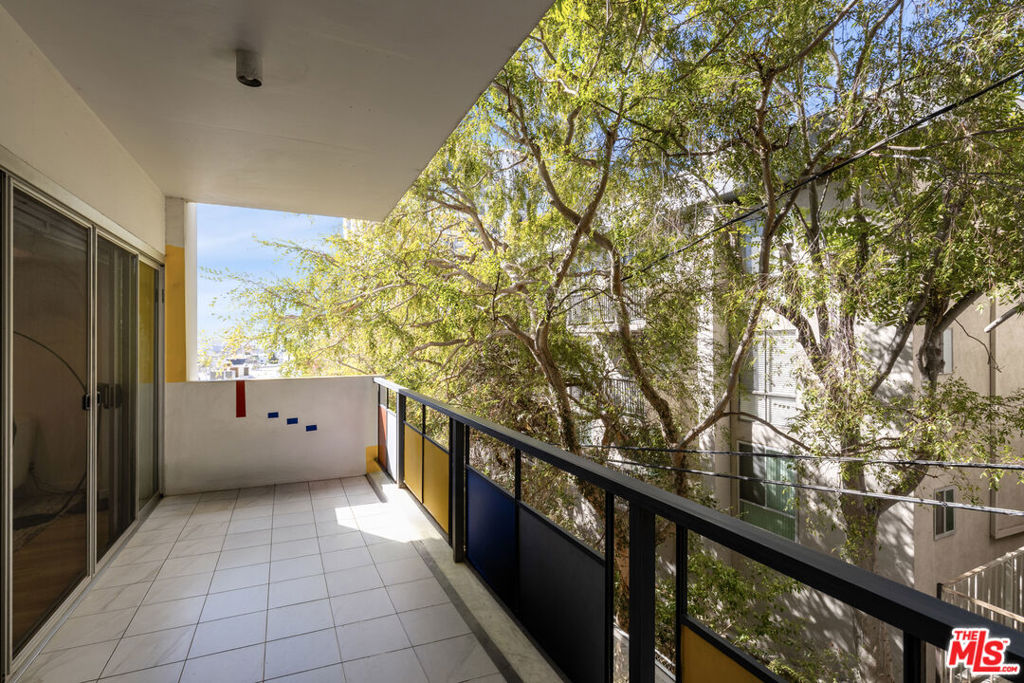 1155 N La Cienega Boulevard 205 Property Photo 8