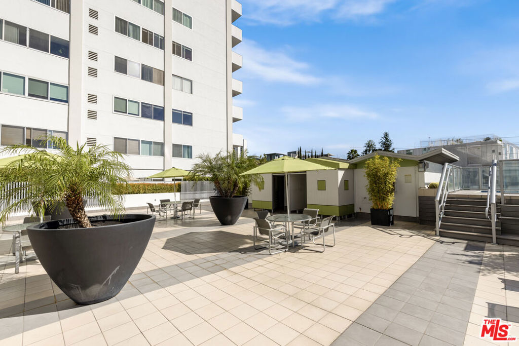1155 N La Cienega Boulevard 205 Property Photo 17