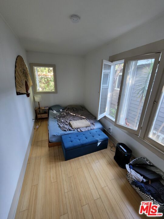 1118 Sanborn Avenue Property Photo 10