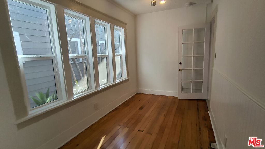 1118 Sanborn Avenue Property Photo 15