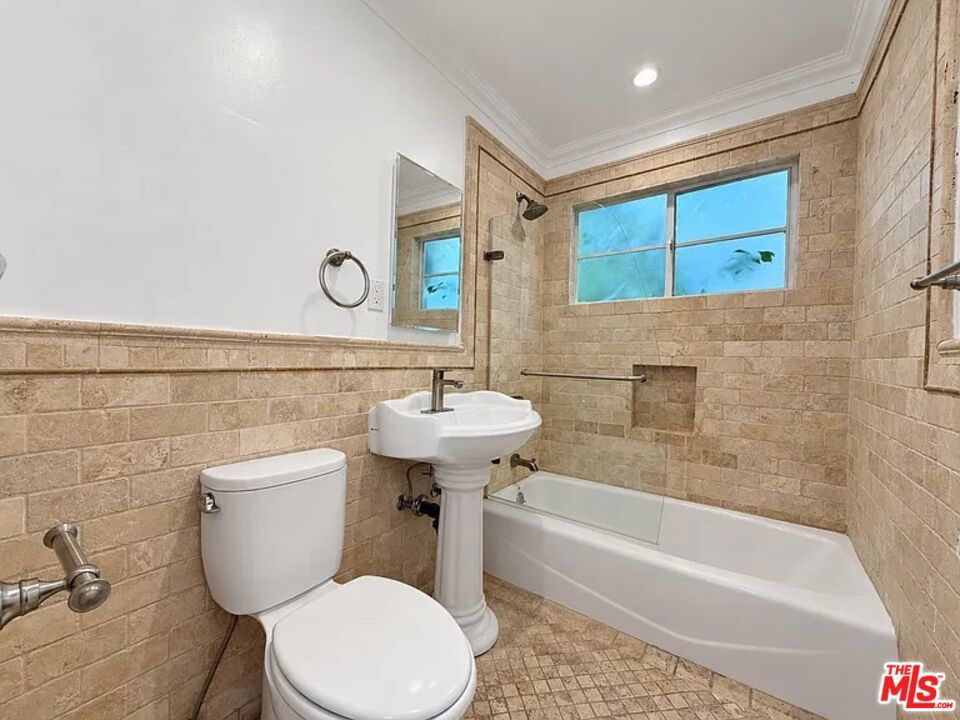 1212 10th Street 10 Property Photo 12