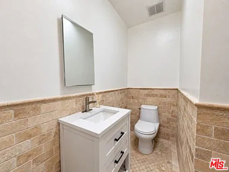 1111 11th Street 9 Property Photo 13