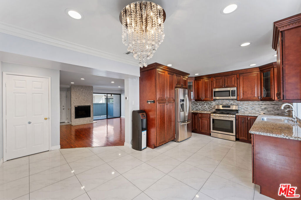 7869 Ventura Canyon Avenue 306 Property Photo 1